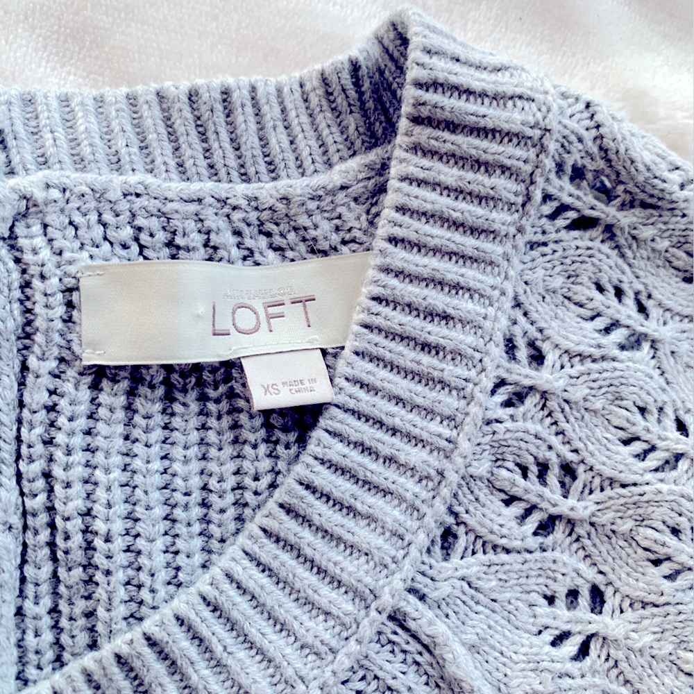 LOFT Crew Neck Sweater with Ribbed Texture and knit Sleeves buttoned back XS